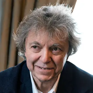 招聘教授 4 Pascal Rogé